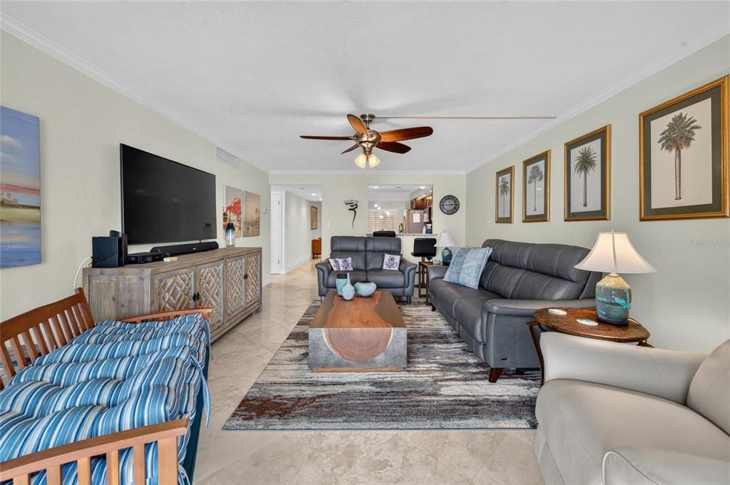 For Sale: $399,000 (2 beds, 2 baths, 1200 Square Feet)
