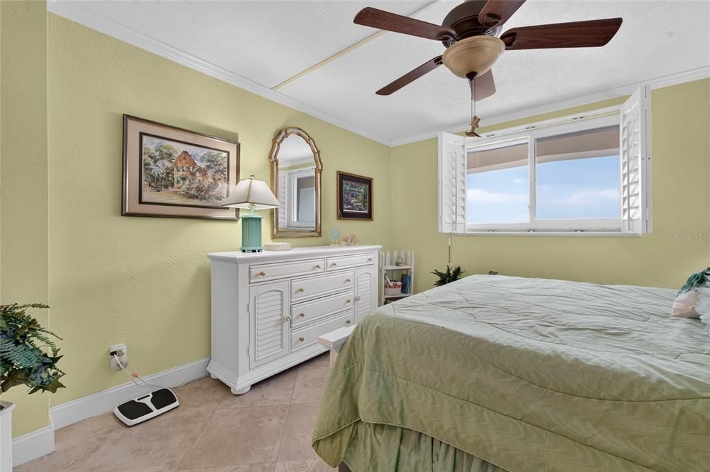 For Sale: $399,000 (2 beds, 2 baths, 1200 Square Feet)