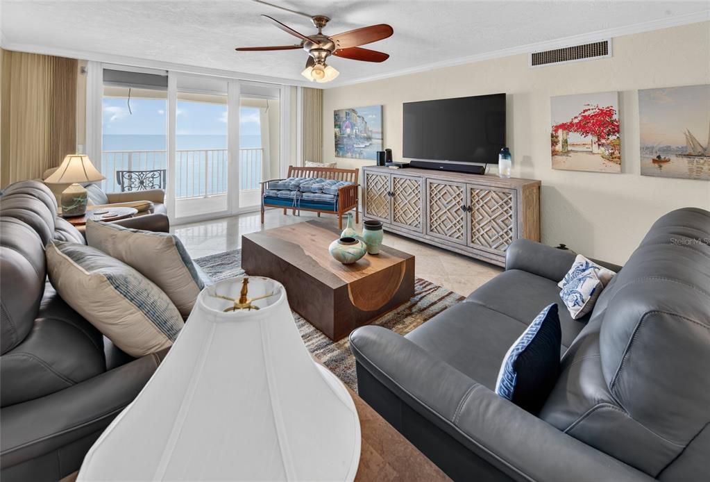 For Sale: $399,000 (2 beds, 2 baths, 1200 Square Feet)