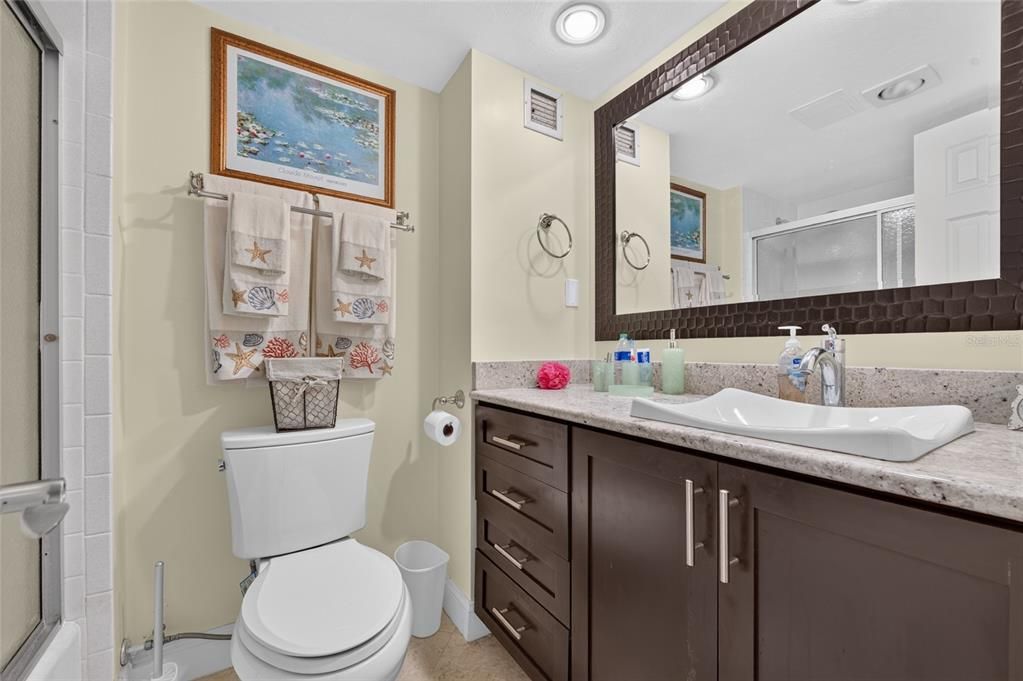 For Sale: $399,000 (2 beds, 2 baths, 1200 Square Feet)