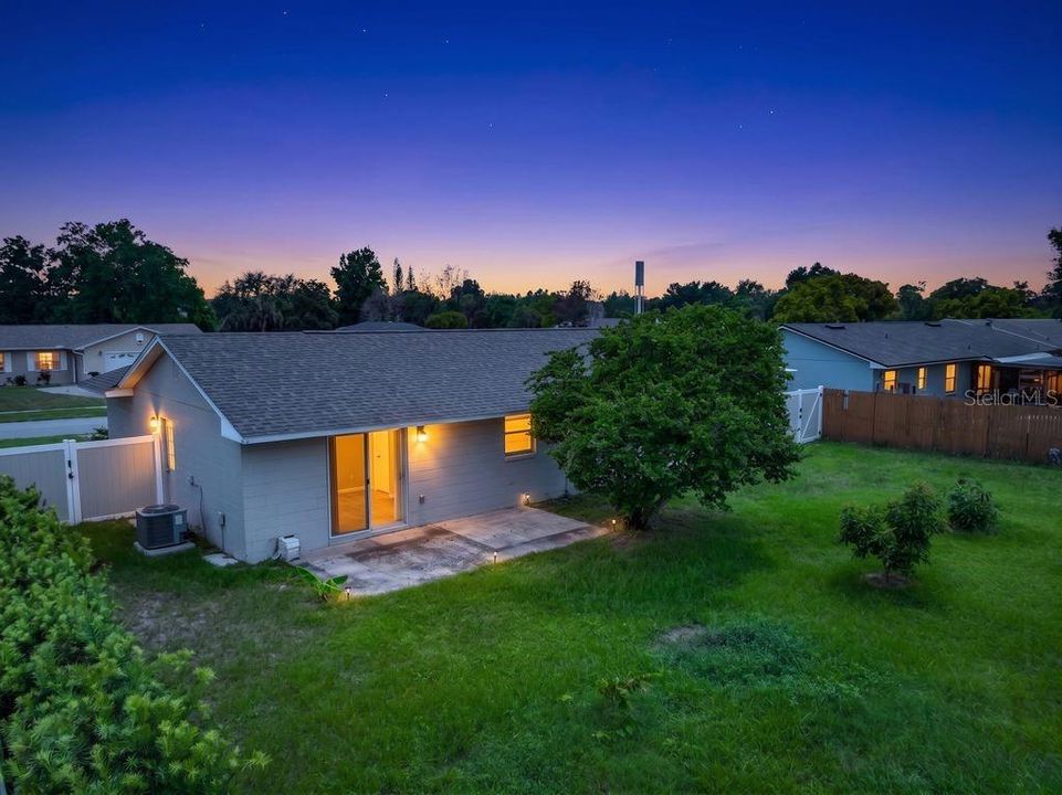 На продажу: $364,900 (3 спален, 2 ванн, 1326 Квадратных фут)