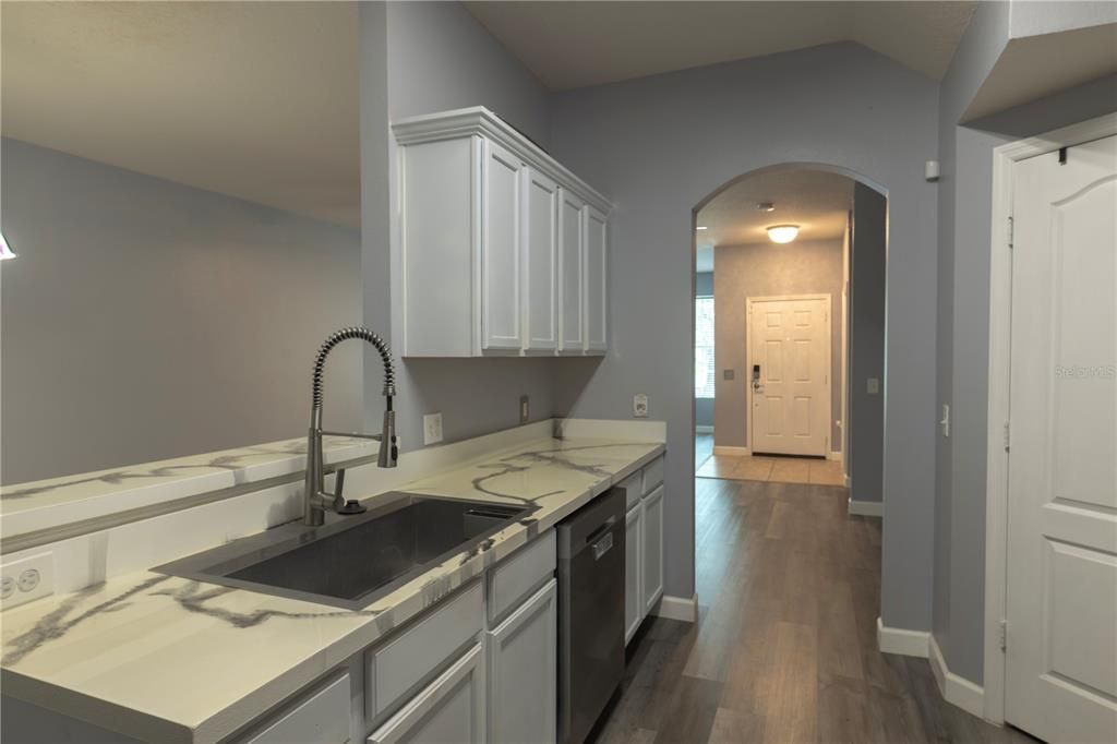 En Venta: $264,900 (2 camas, 2 baños, 1820 Pies cuadrados)