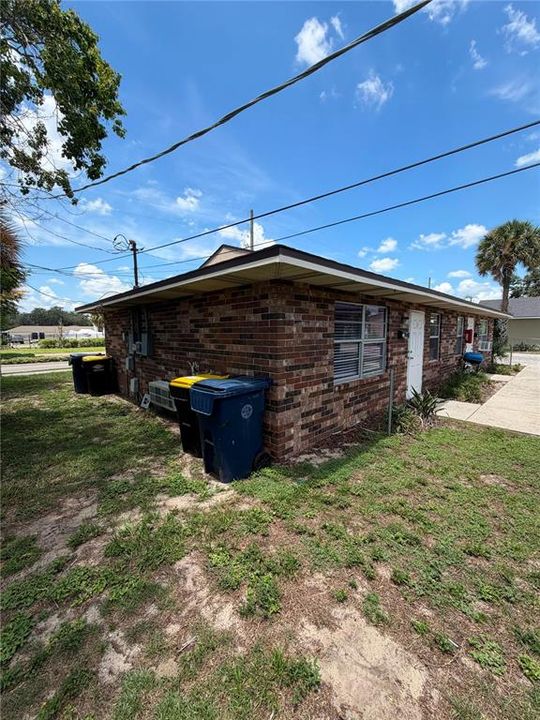 For Rent: $950 (1 beds, 1 baths, 564 Square Feet)