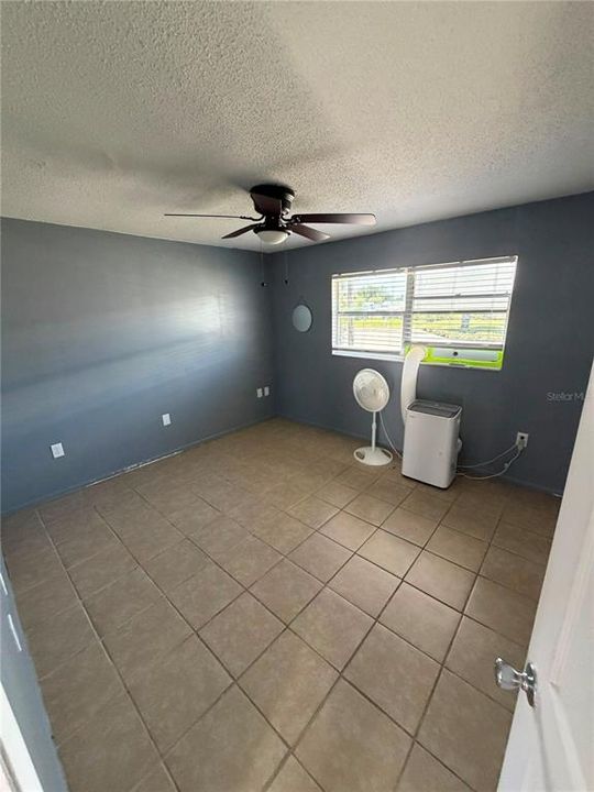 For Rent: $950 (1 beds, 1 baths, 564 Square Feet)