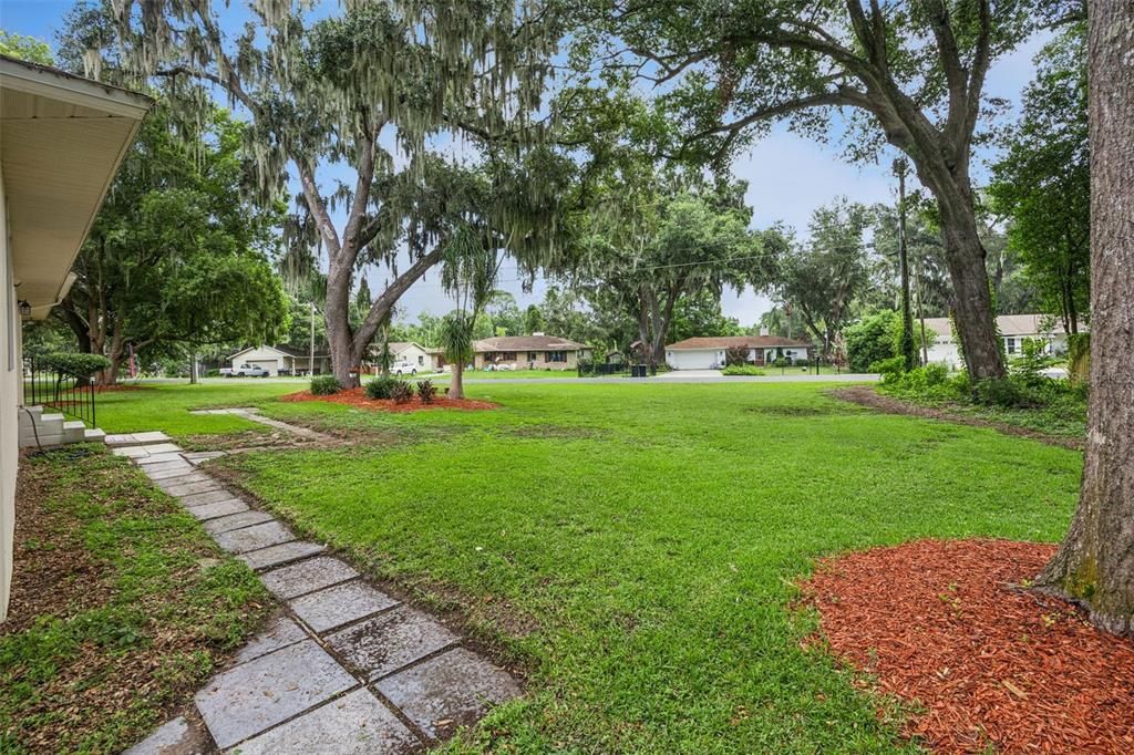For Sale: $380,900 (3 beds, 2 baths, 1909 Square Feet)