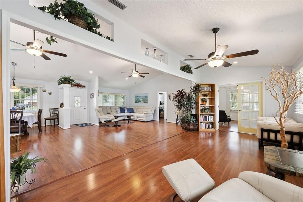 For Sale: $380,900 (3 beds, 2 baths, 1909 Square Feet)