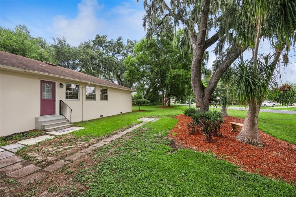 For Sale: $380,900 (3 beds, 2 baths, 1909 Square Feet)