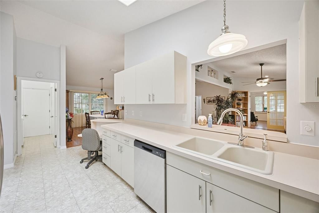 For Sale: $380,900 (3 beds, 2 baths, 1909 Square Feet)