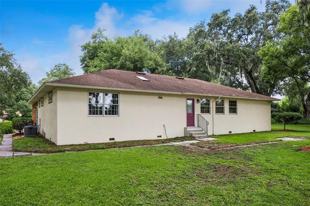 For Sale: $380,900 (3 beds, 2 baths, 1909 Square Feet)