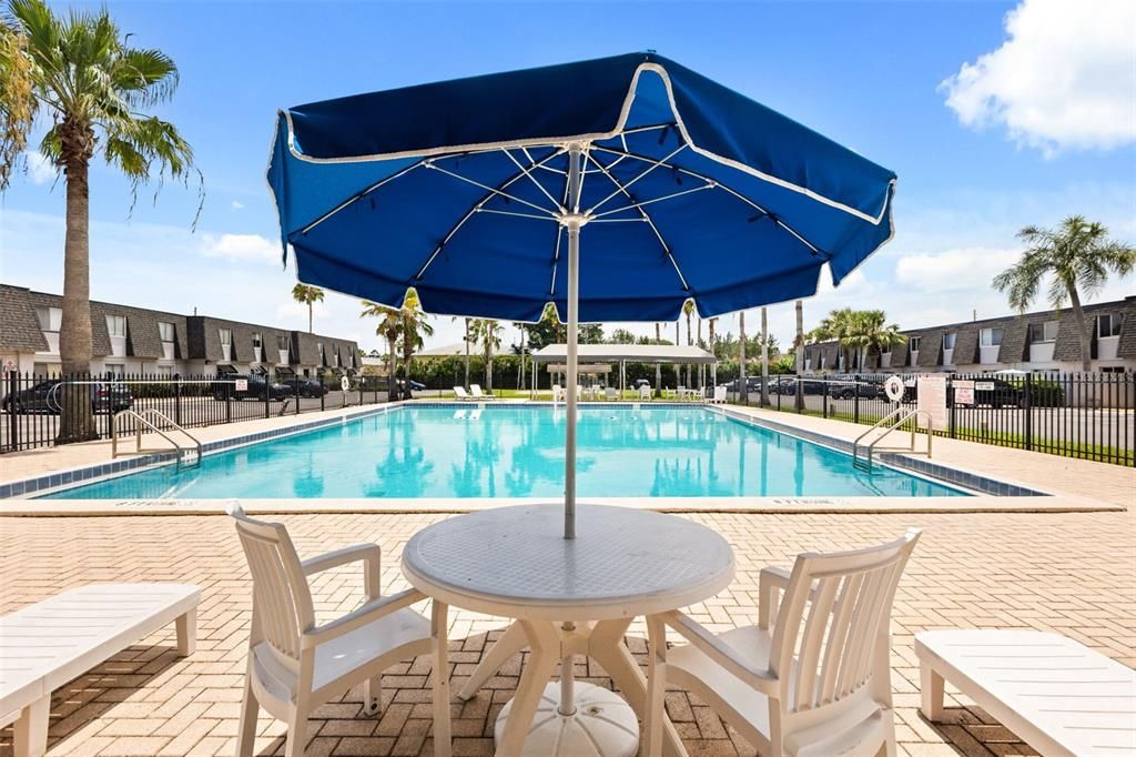 For Sale: $139,900 (1 beds, 1 baths, 1000 Square Feet)
