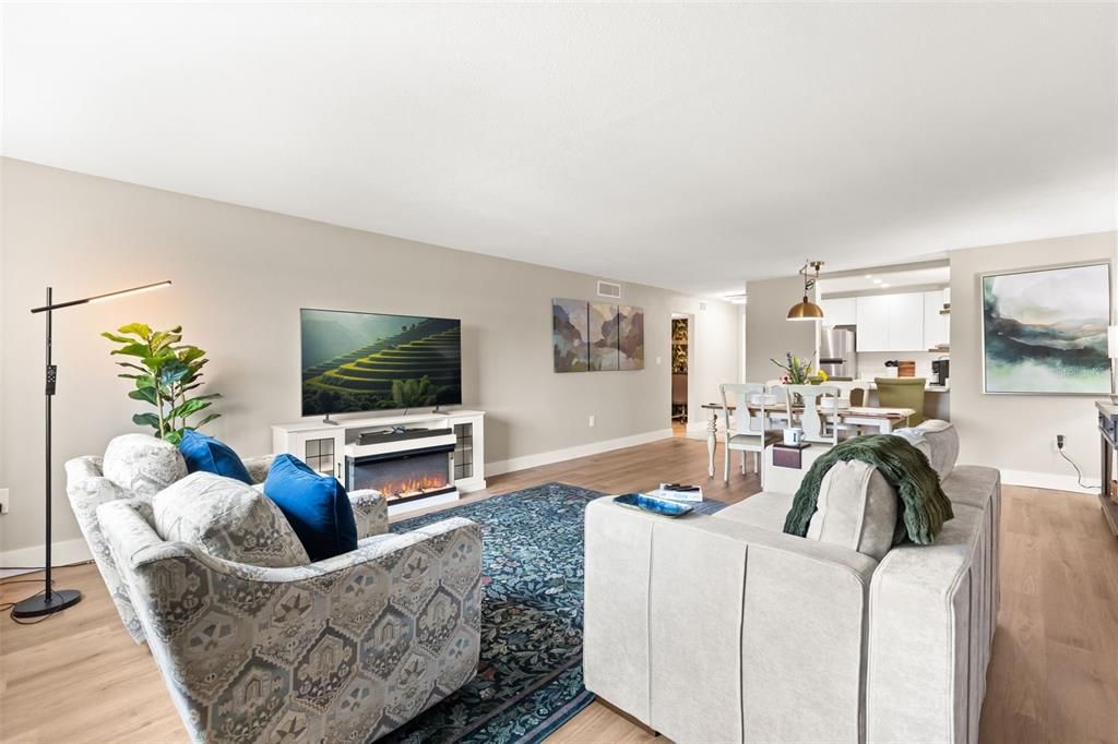 For Sale: $139,900 (1 beds, 1 baths, 1000 Square Feet)