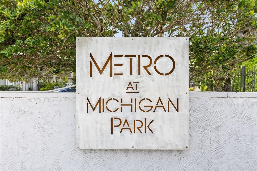 For Sale: $139,900 (1 beds, 1 baths, 1000 Square Feet)