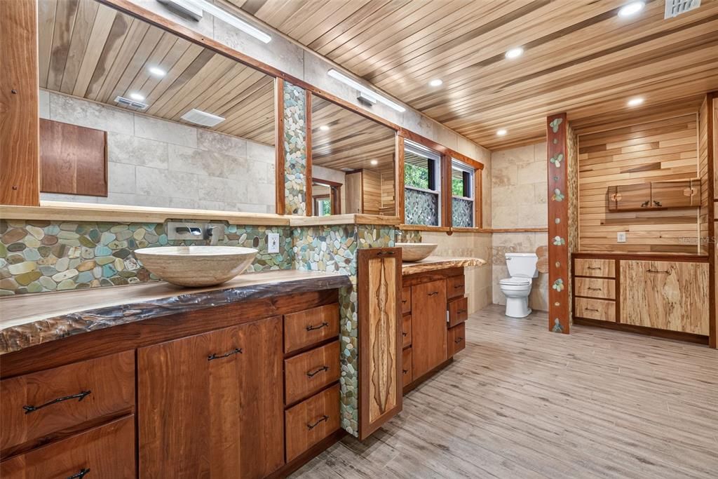En Venta: $945,000 (4 camas, 3 baños, 2916 Pies cuadrados)