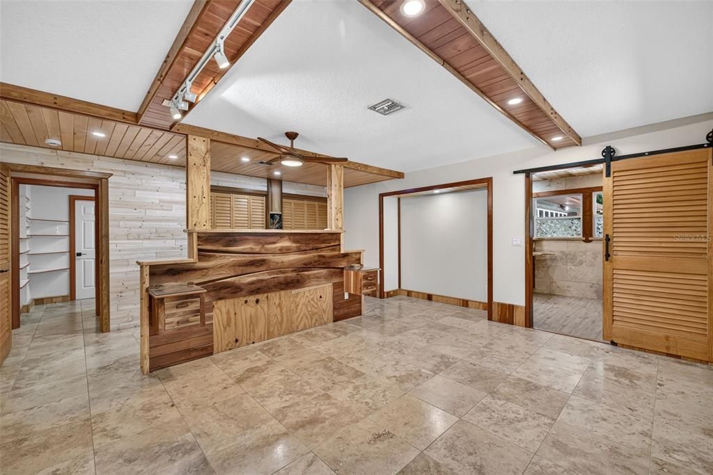 En Venta: $945,000 (4 camas, 3 baños, 2916 Pies cuadrados)