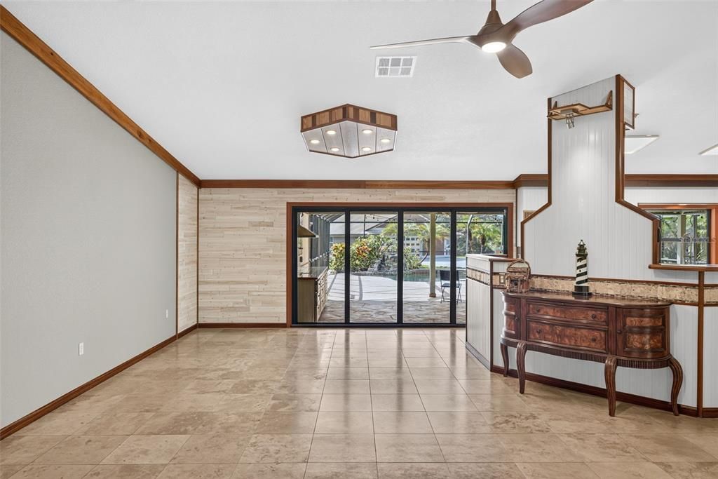 En Venta: $945,000 (4 camas, 3 baños, 2916 Pies cuadrados)