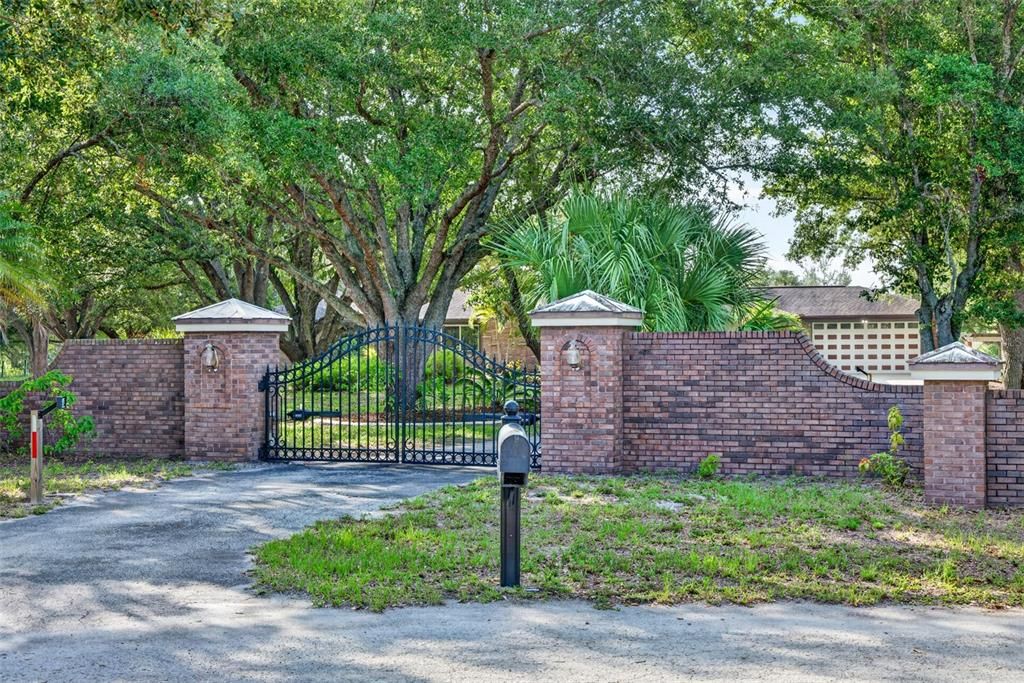 En Venta: $945,000 (4 camas, 3 baños, 2916 Pies cuadrados)