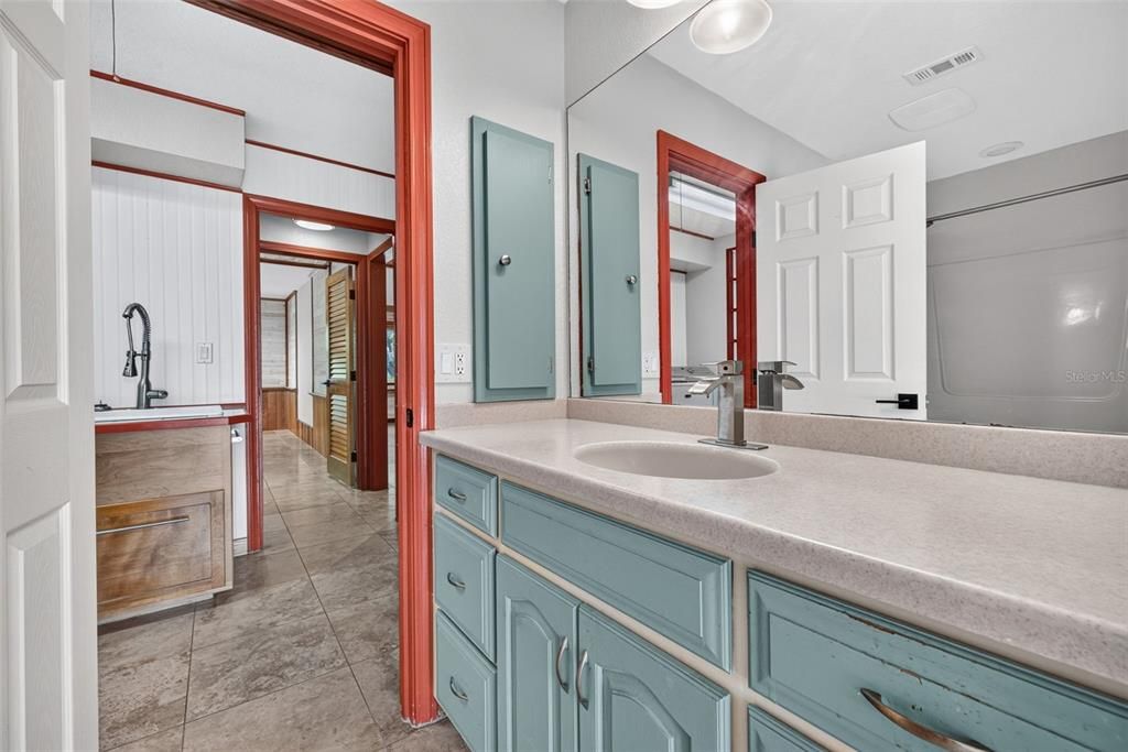 En Venta: $945,000 (4 camas, 3 baños, 2916 Pies cuadrados)