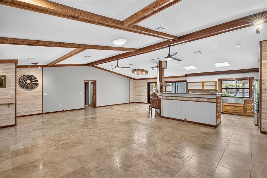 En Venta: $945,000 (4 camas, 3 baños, 2916 Pies cuadrados)