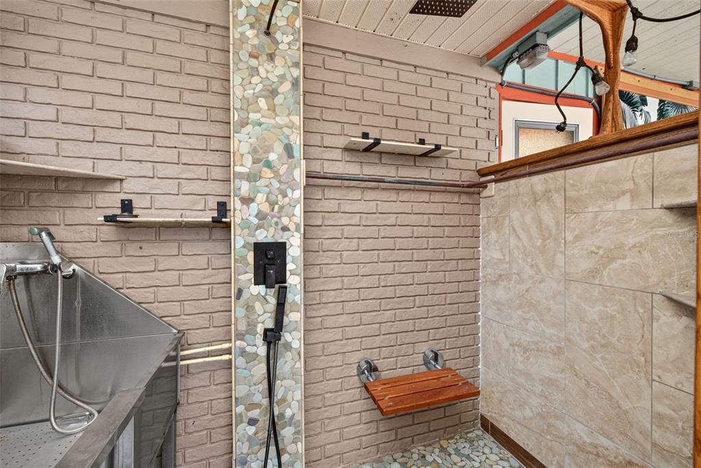 En Venta: $945,000 (4 camas, 3 baños, 2916 Pies cuadrados)