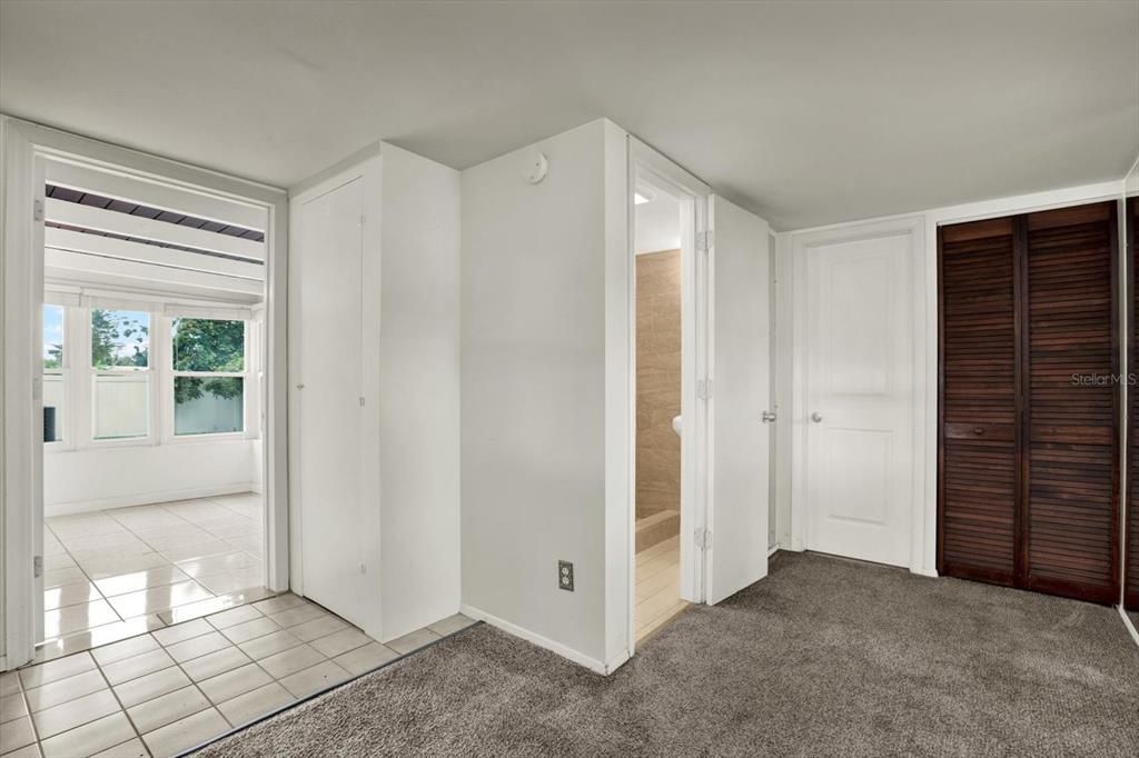 For Rent: $2,300 (2 beds, 2 baths, 1242 Square Feet)