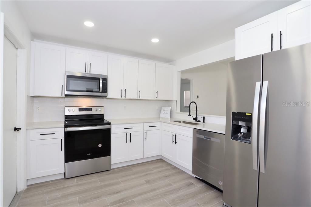 En Renta: $2,295 (3 camas, 2 baños, 1372 Pies cuadrados)