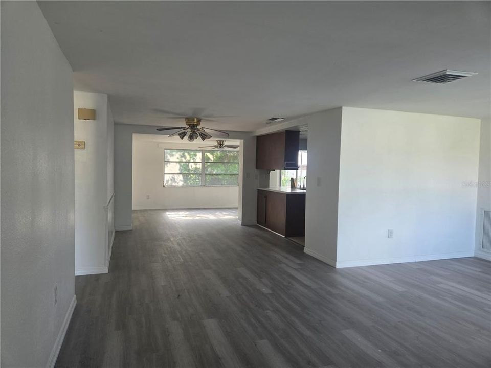 В аренду: $1,600 (2 спален, 2 ванн, 1200 Квадратных фут)