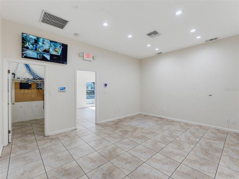 En Venta: $749,000 (0 camas, 0 baños, 4240 Pies cuadrados)