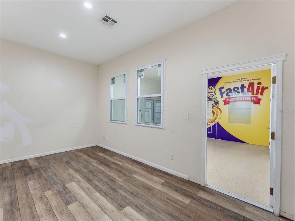 En Venta: $749,000 (0 camas, 0 baños, 4240 Pies cuadrados)