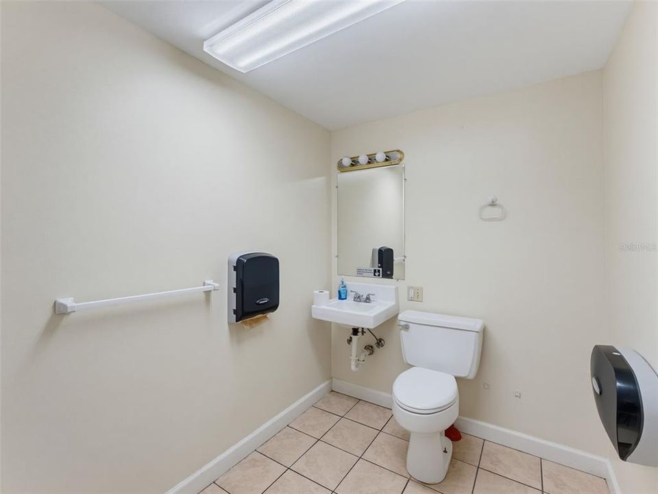 En Venta: $749,000 (0 camas, 0 baños, 4240 Pies cuadrados)