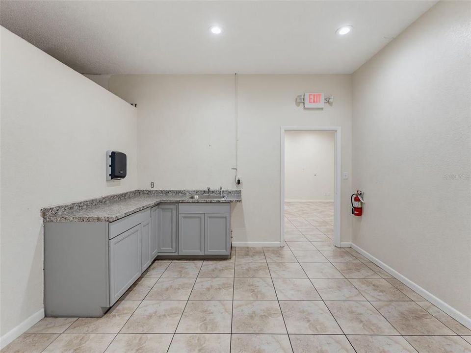 En Venta: $749,000 (0 camas, 0 baños, 4240 Pies cuadrados)