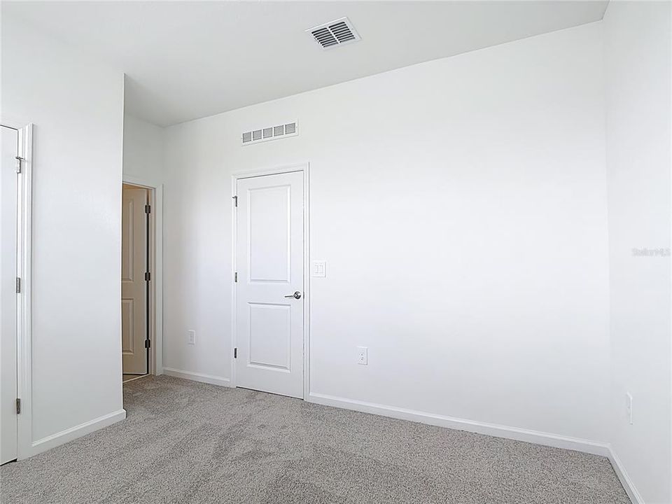 В аренду: $2,350 (3 спален, 2 ванн, 1802 Квадратных фут)
