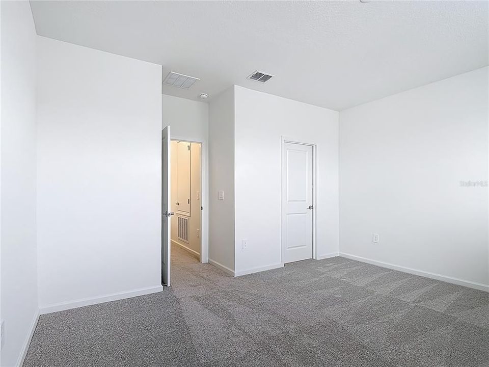 В аренду: $2,350 (3 спален, 2 ванн, 1802 Квадратных фут)
