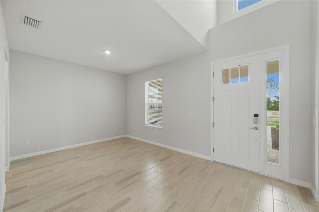 На продажу: $751,999 (5 спален, 4 ванн, 3835 Квадратных фут)