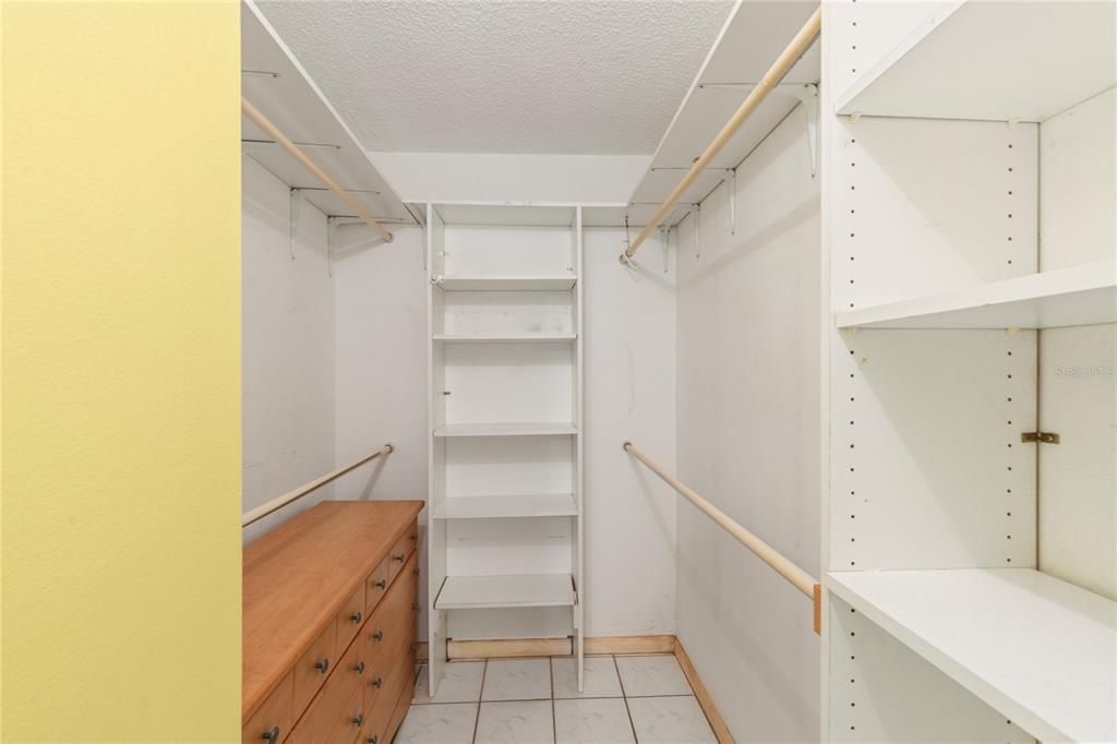 En Venta: $140,000 (2 camas, 2 baños, 979 Pies cuadrados)