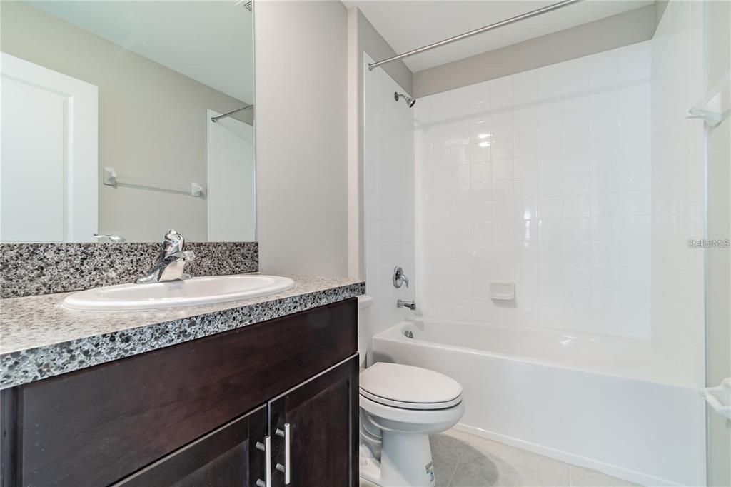 В аренду: $2,585 (4 спален, 2 ванн, 2073 Квадратных фут)