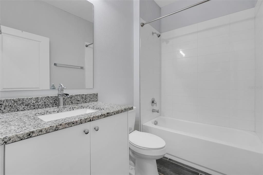 En Venta: $280,000 (4 camas, 2 baños, 1747 Pies cuadrados)