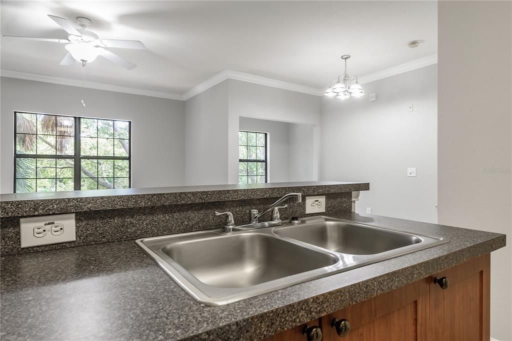 For Rent: $1,500 (1 beds, 1 baths, 750 Square Feet)