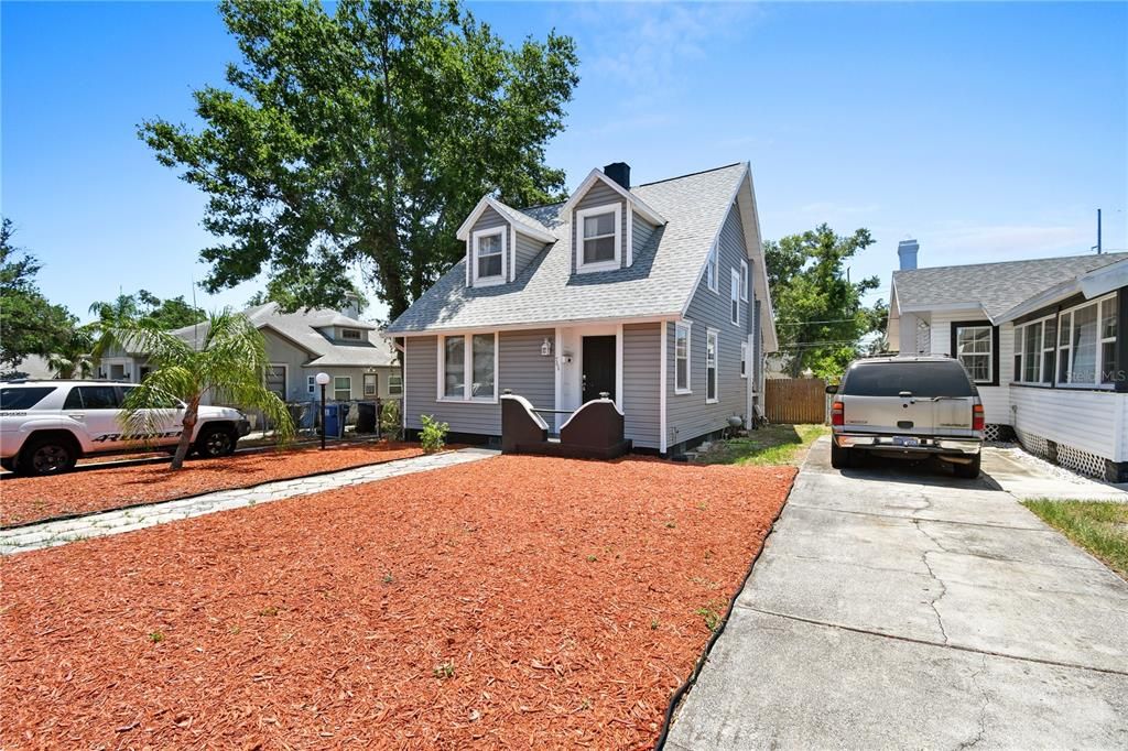 На продажу: $399,900 (3 спален, 2 ванн, 1564 Квадратных фут)