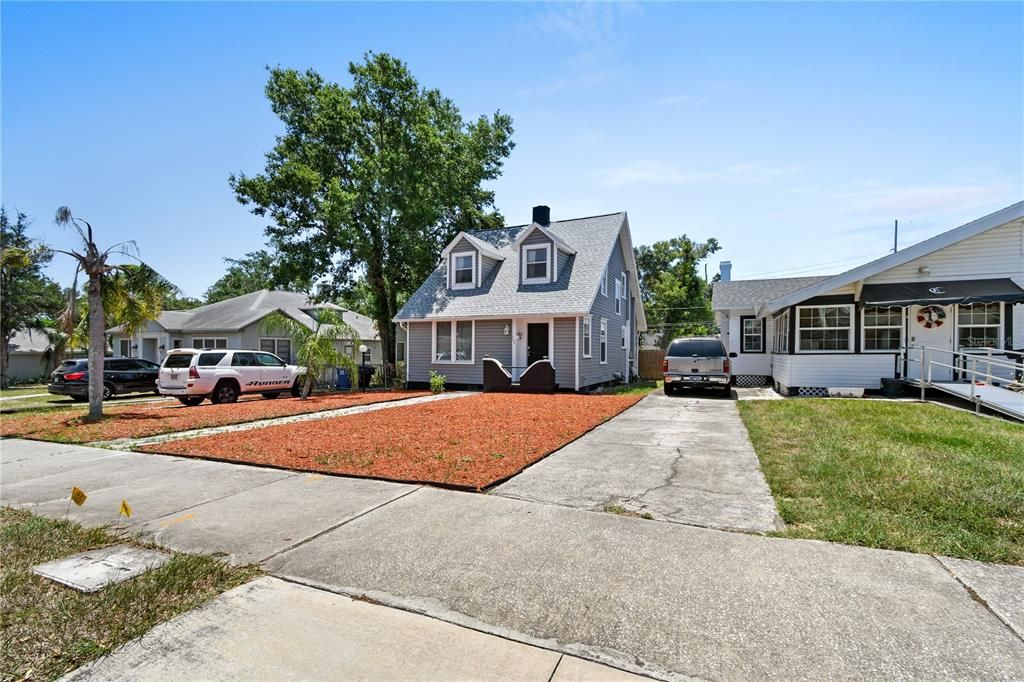 На продажу: $399,900 (3 спален, 2 ванн, 1564 Квадратных фут)