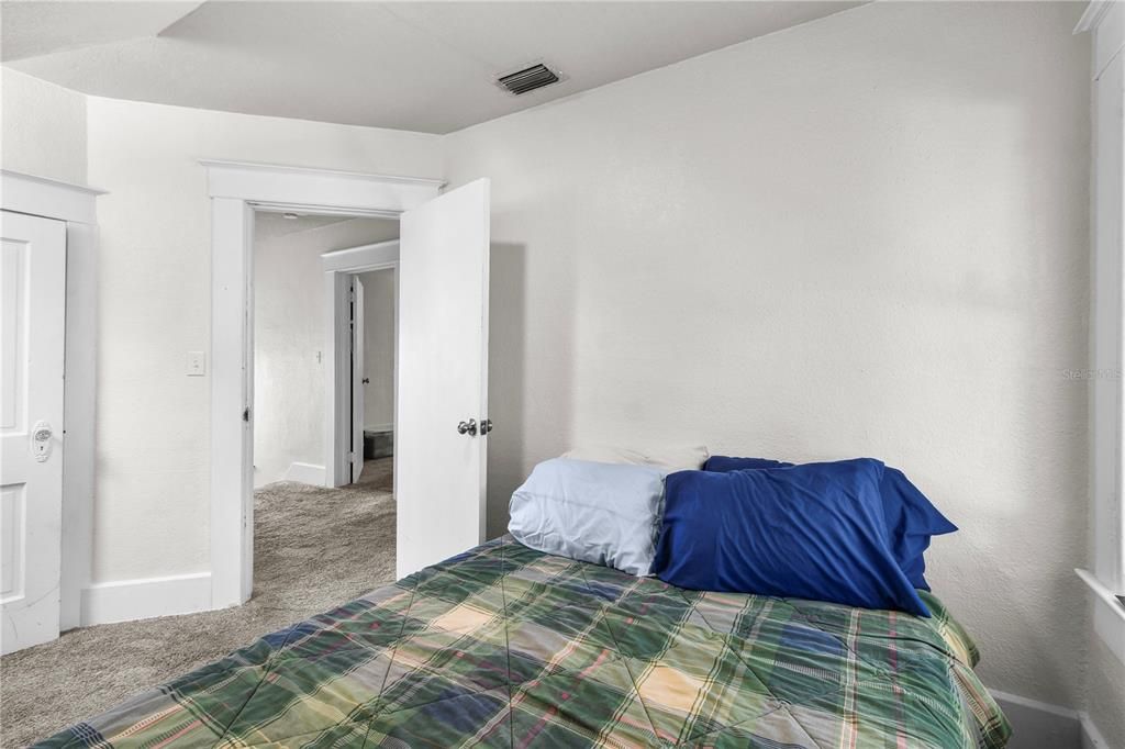 На продажу: $399,900 (3 спален, 2 ванн, 1564 Квадратных фут)