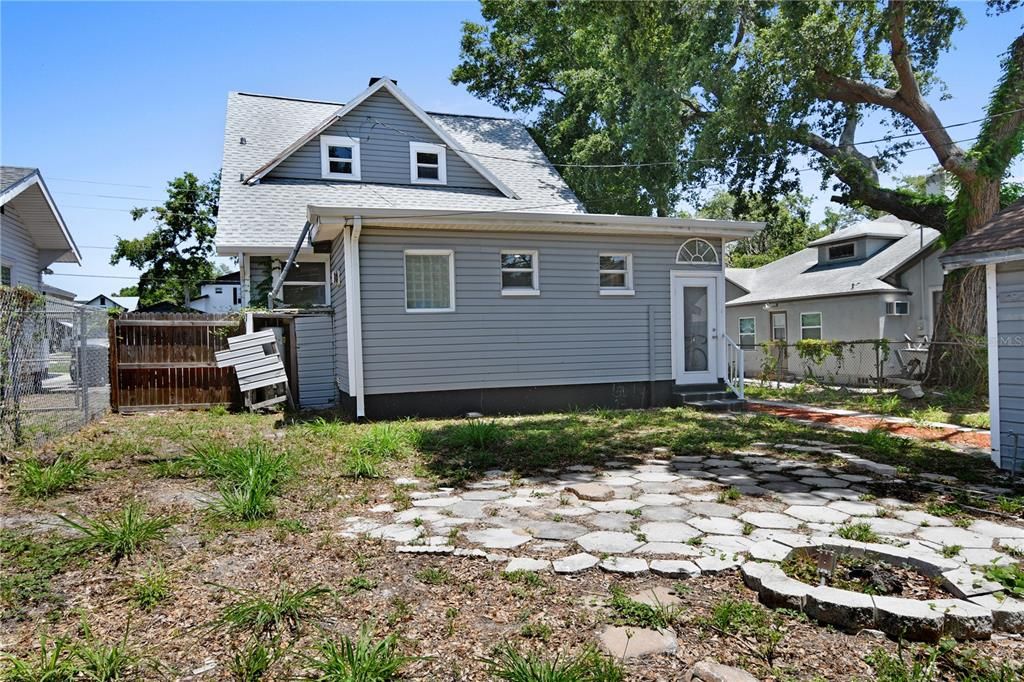 На продажу: $399,900 (3 спален, 2 ванн, 1564 Квадратных фут)