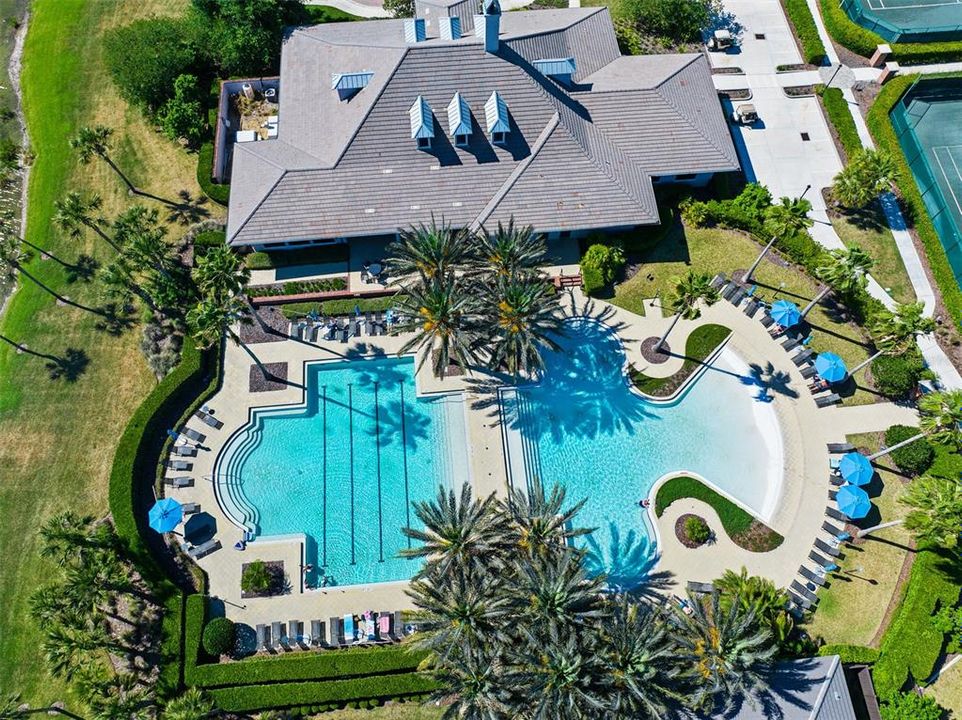 Activo con contrato: $439,000 (2 camas, 2 baños, 2430 Pies cuadrados)