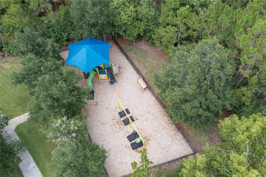 Activo con contrato: $439,000 (2 camas, 2 baños, 2430 Pies cuadrados)