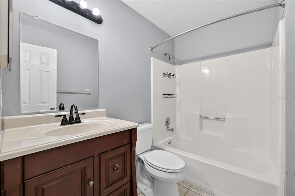En Venta: $335,000 (3 camas, 2 baños, 1470 Pies cuadrados)