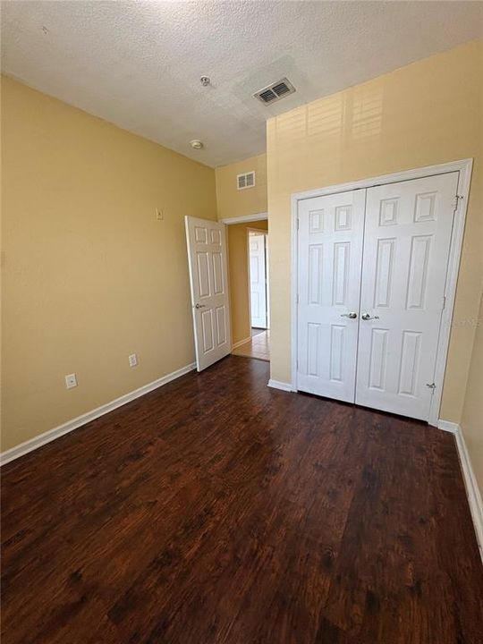For Rent: $1,800 (3 beds, 2 baths, 1408 Square Feet)