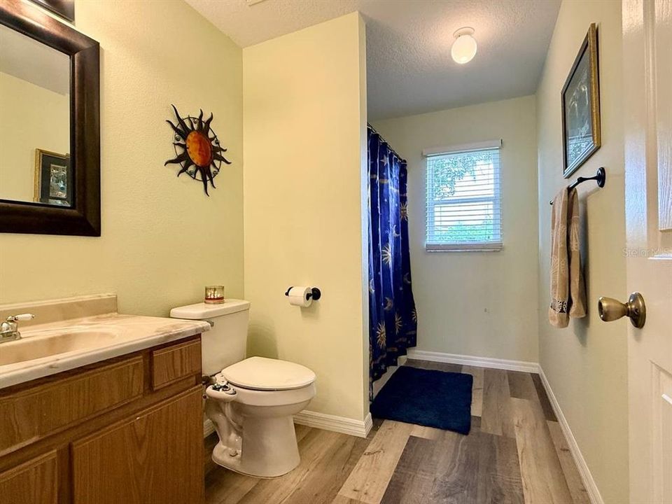 For Sale: $289,999 (3 beds, 2 baths, 1504 Square Feet)