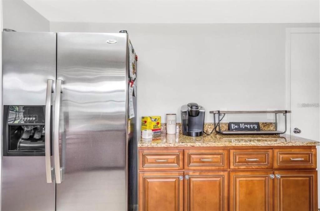 For Rent: $3,190 (4 beds, 2 baths, 1950 Square Feet)