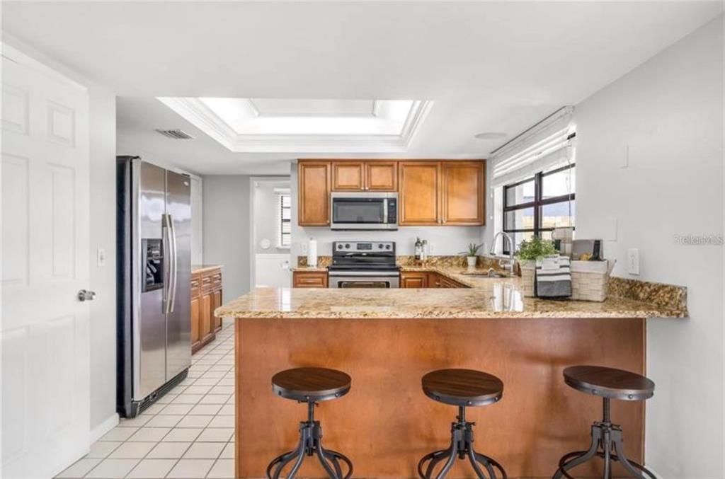 For Rent: $3,190 (4 beds, 2 baths, 1950 Square Feet)