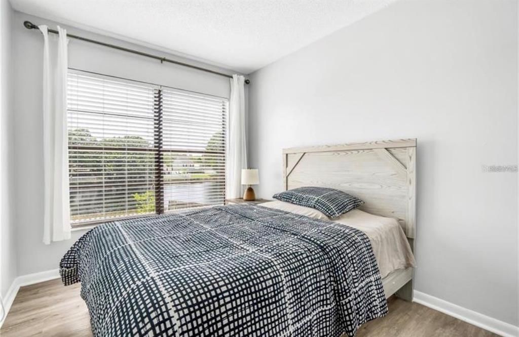 For Rent: $3,190 (4 beds, 2 baths, 1950 Square Feet)