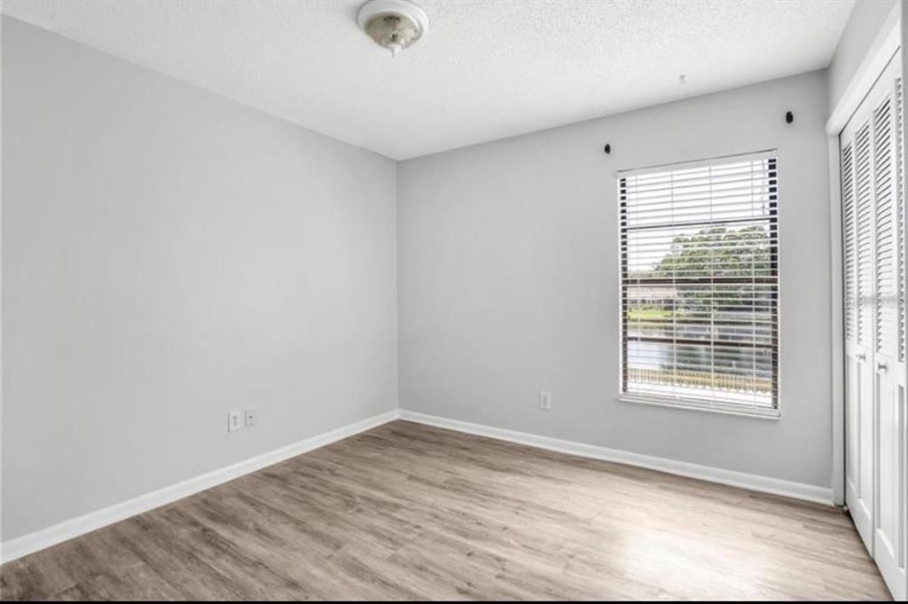 For Rent: $3,190 (4 beds, 2 baths, 1950 Square Feet)